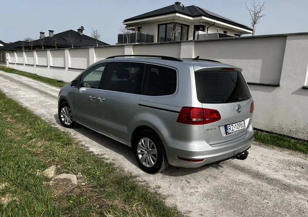 Volkswagen Sharan cena 65900 przebieg: 215000, rok produkcji 2015 z Dębica małe 352